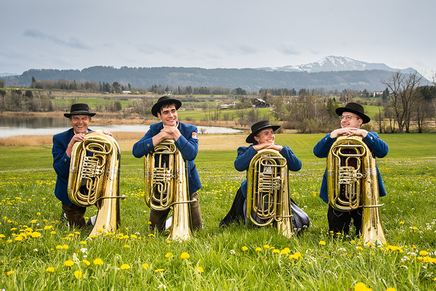 Die Bässe der Musikkapelle Memhölz